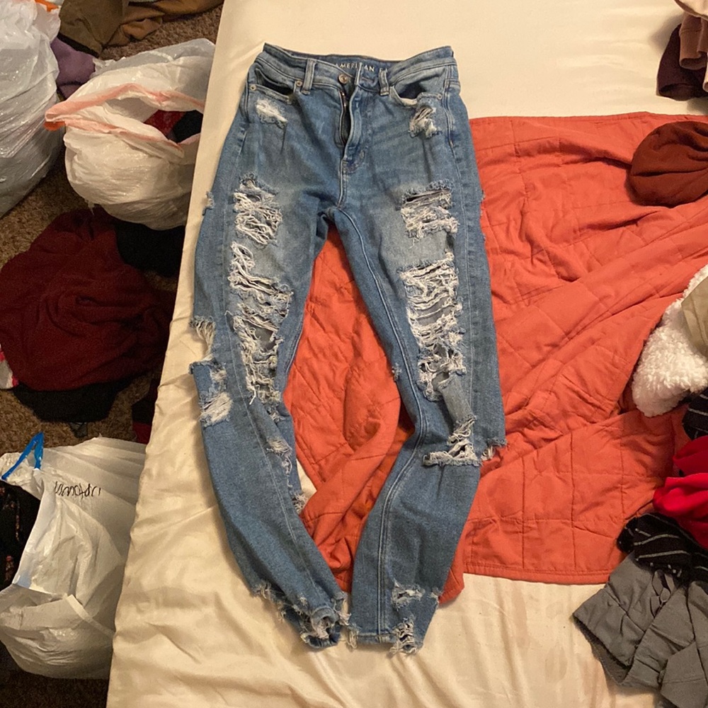 american eagle 00 mom & stretch jeans with multiple tips/holes